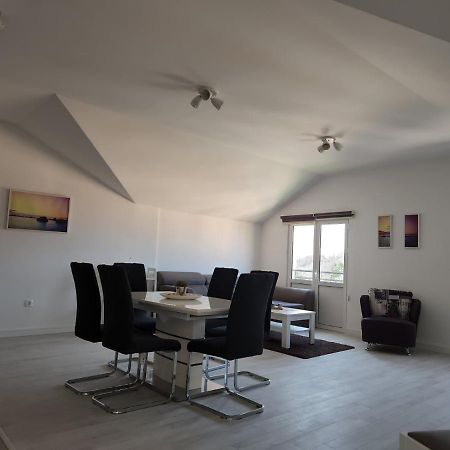 Apartmani Mia Sorajic Petrovac Bagian luar foto