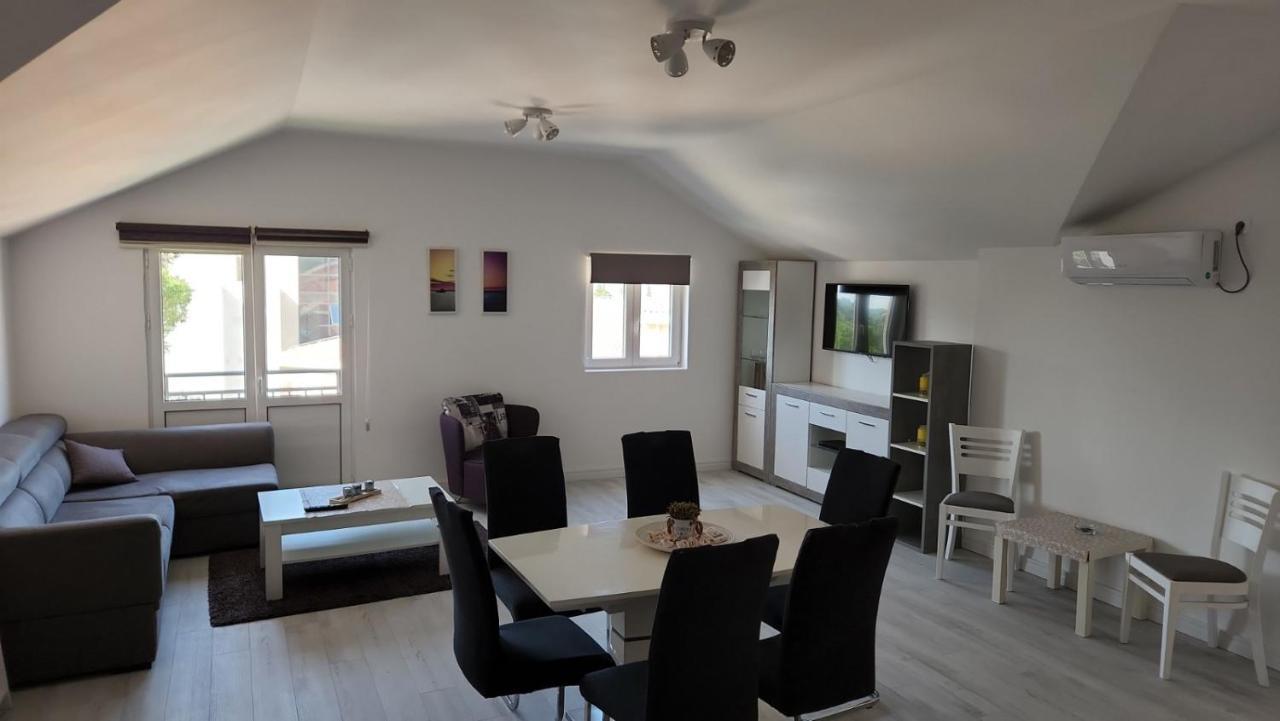 Apartmani Mia Sorajic Petrovac Bagian luar foto