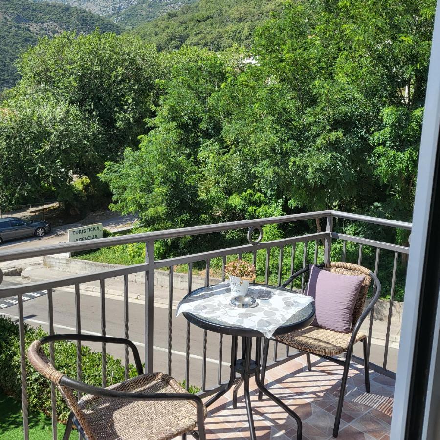 Apartmani Mia Sorajic Petrovac Bagian luar foto