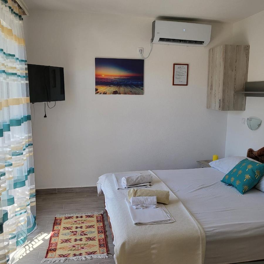 Apartmani Mia Sorajic Petrovac Bagian luar foto