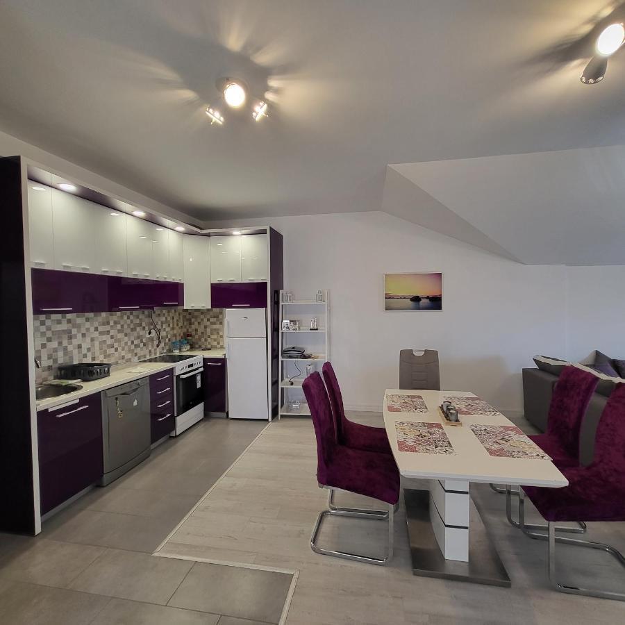 Apartmani Mia Sorajic Petrovac Bagian luar foto