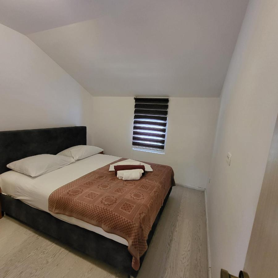 Apartmani Mia Sorajic Petrovac Bagian luar foto
